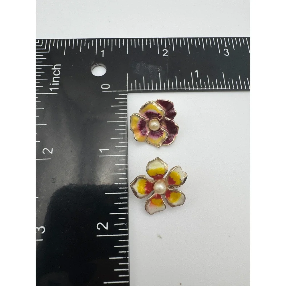 Vintage Flower Scatter Pins Lot 2 Enamel Pansy Dogwood Faux Pearl Gold Tone Mini